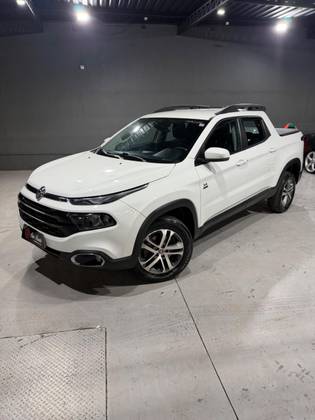 FIAT TORO 2.4 16V MULTIAIR FLEX FREEDOM AT9 FIAT TORO 2.4 16V MULTIAIR FLEX FREEDOM AT9
